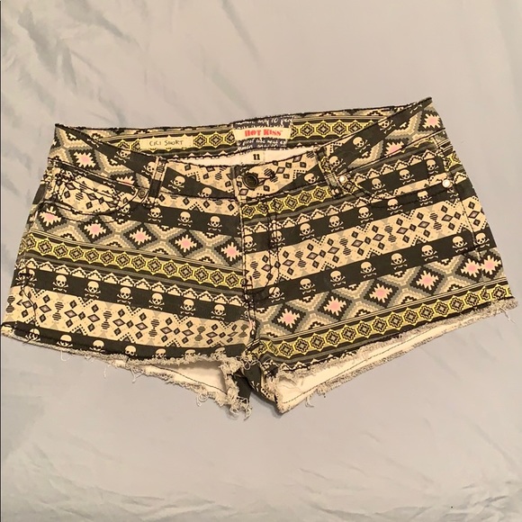 Skull shorts - Picture 1 of 3